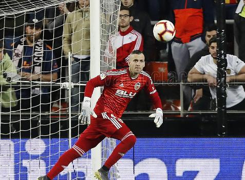  拉齐奥主场击退罗马，萨里战术完胜对手