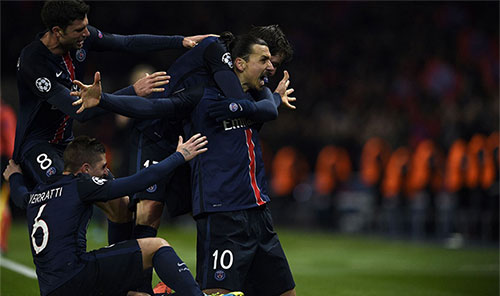  埃弗顿保级关键战，科尔曼远射破门助球队艰难逼平曼联